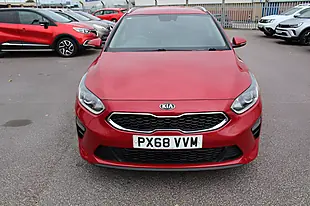 Used 2018 Kia Ceed 3 Sportswagon Red - Interior and Exterior details 3