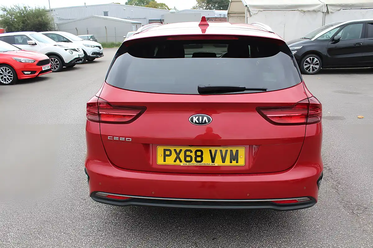 Used 2018 Kia Ceed 3 Sportswagon Red - Interior and Exterior details 8
