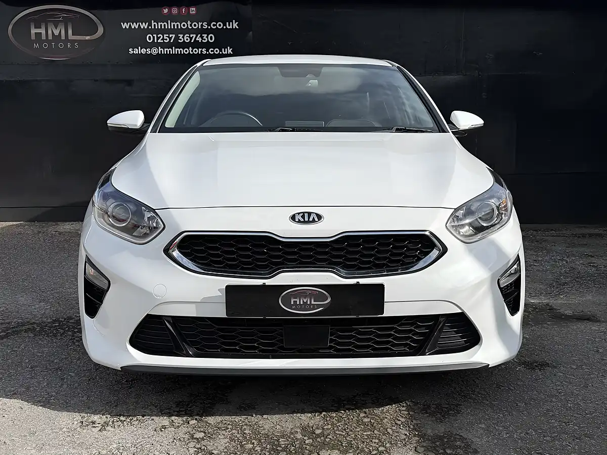 Used 2018 Kia Ceed 3 White - Interior and Exterior details 5