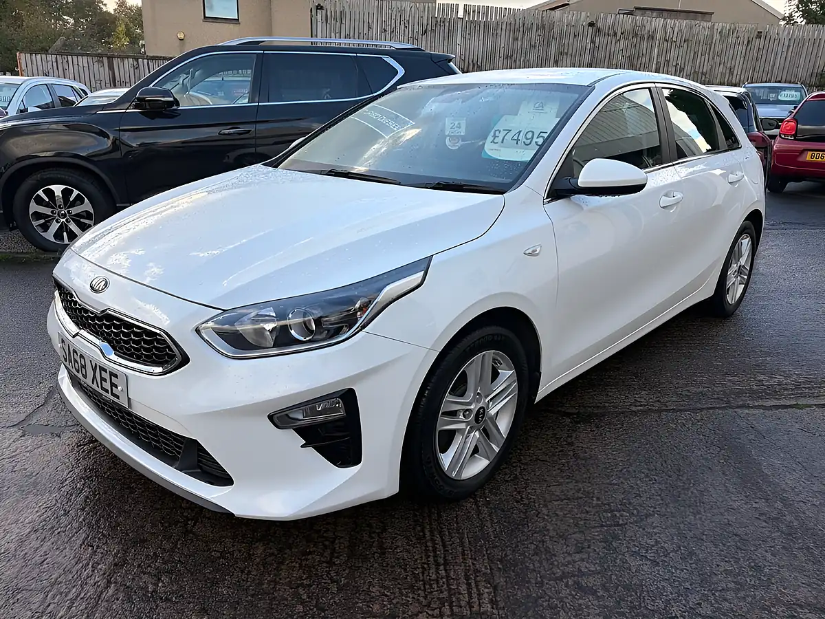 Used 2018 Kia Ceed Eco 2 White - Interior and Exterior details 4
