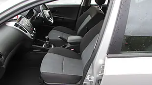 Used 2018 Kia Ceed Ecodynamics 2 Sports Wagon Silver - Interior and Exterior details 9