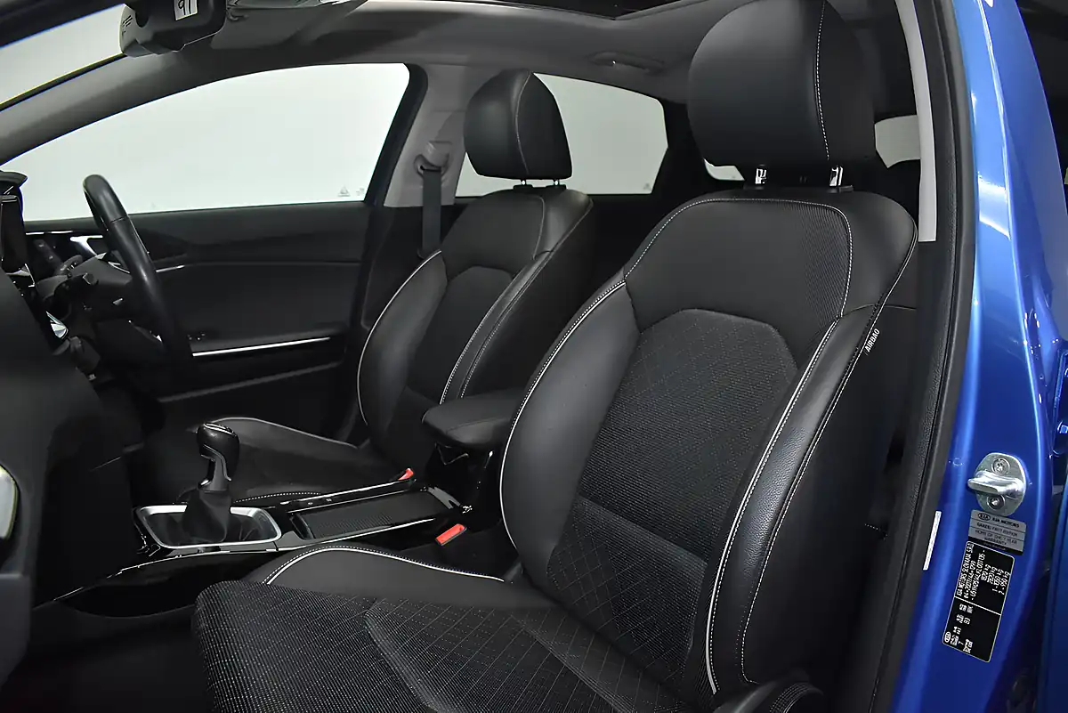 Used 2018 Kia Ceed First Edition Blue - Interior and Exterior details 12
