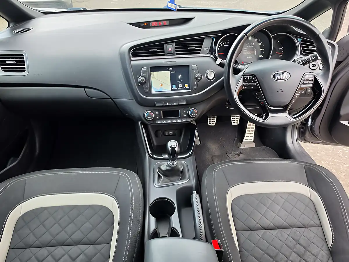 Used 2018 Kia Ceed GT-Line Isg Grey - Interior and Exterior details 16