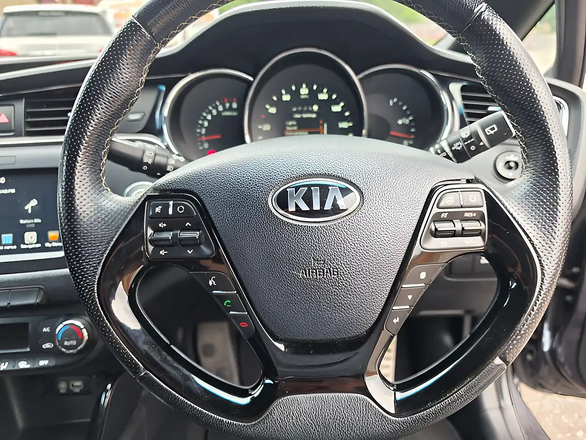 Used 2018 Kia Ceed GT-Line Isg Grey - Interior and Exterior details 18