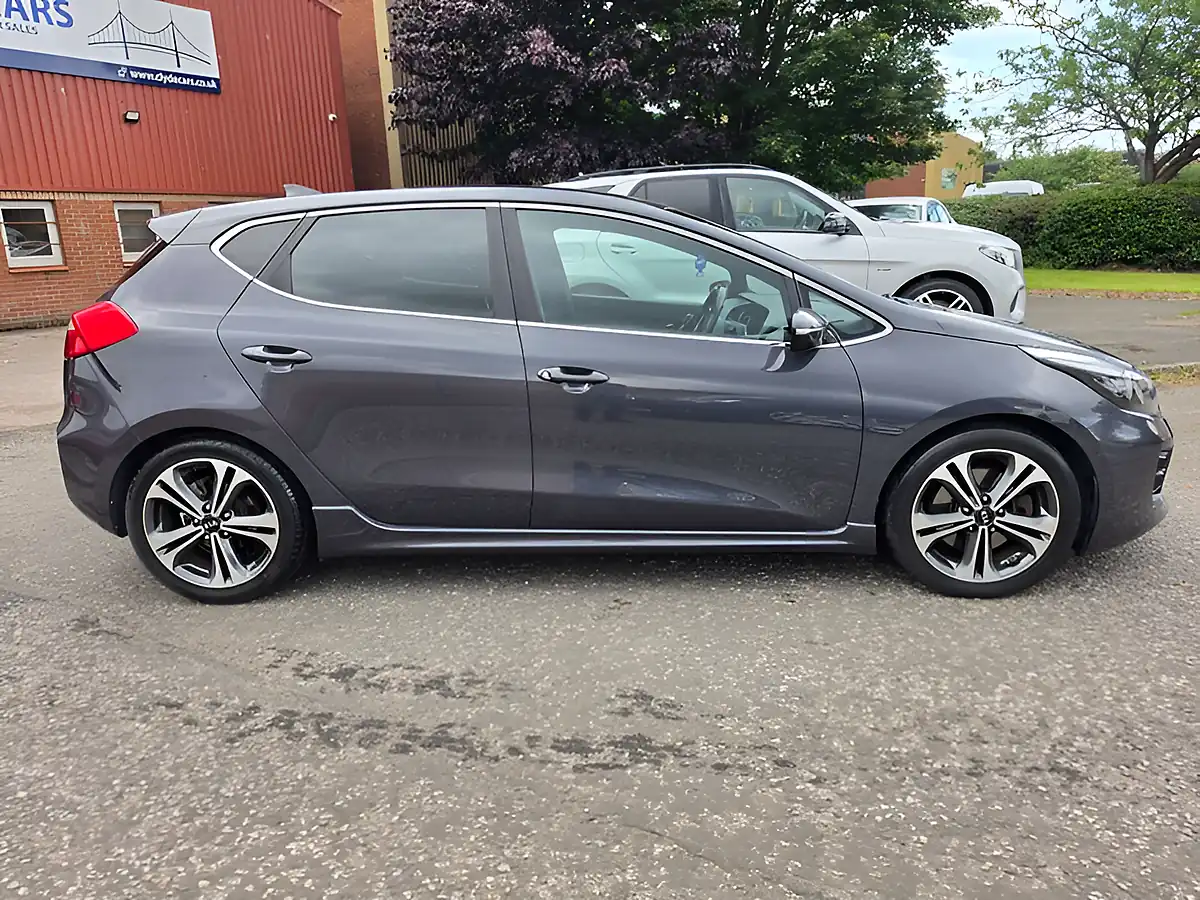 Used 2018 Kia Ceed GT-Line Isg Grey - Interior and Exterior details 4