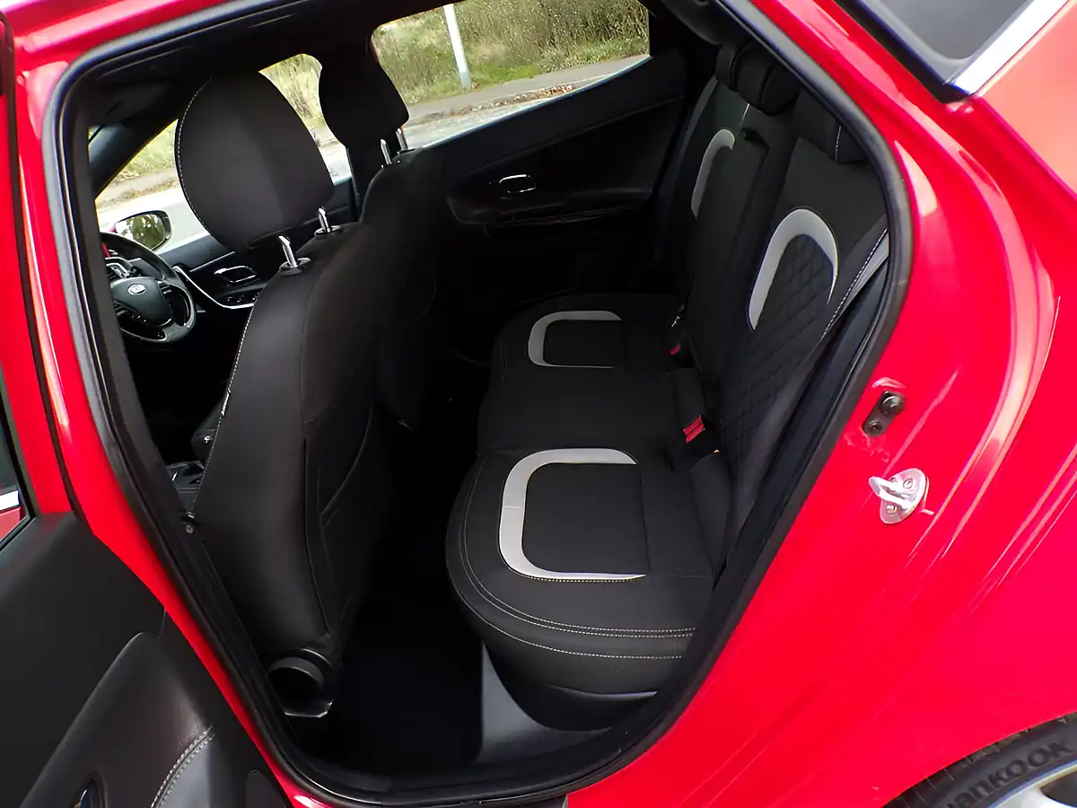 Used 2018 Kia Ceed GT-Line Red - Interior and Exterior details 12