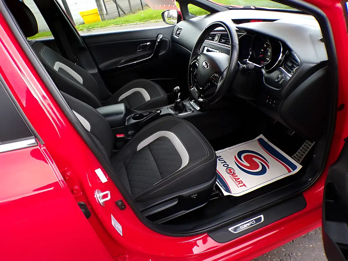 Used 2018 Kia Ceed GT-Line Red - Interior and Exterior details 3
