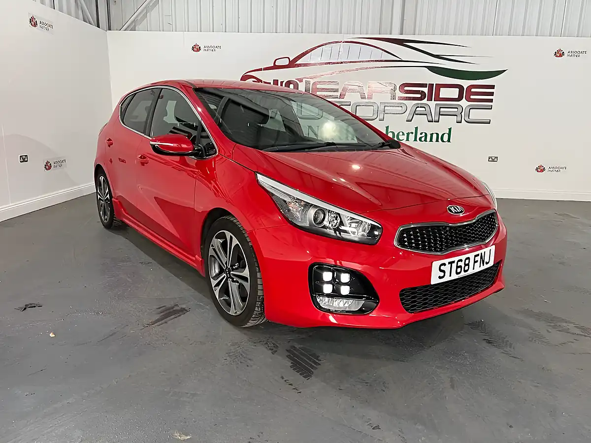 Used 2018 Kia Ceed GT-Line Red - Front View
