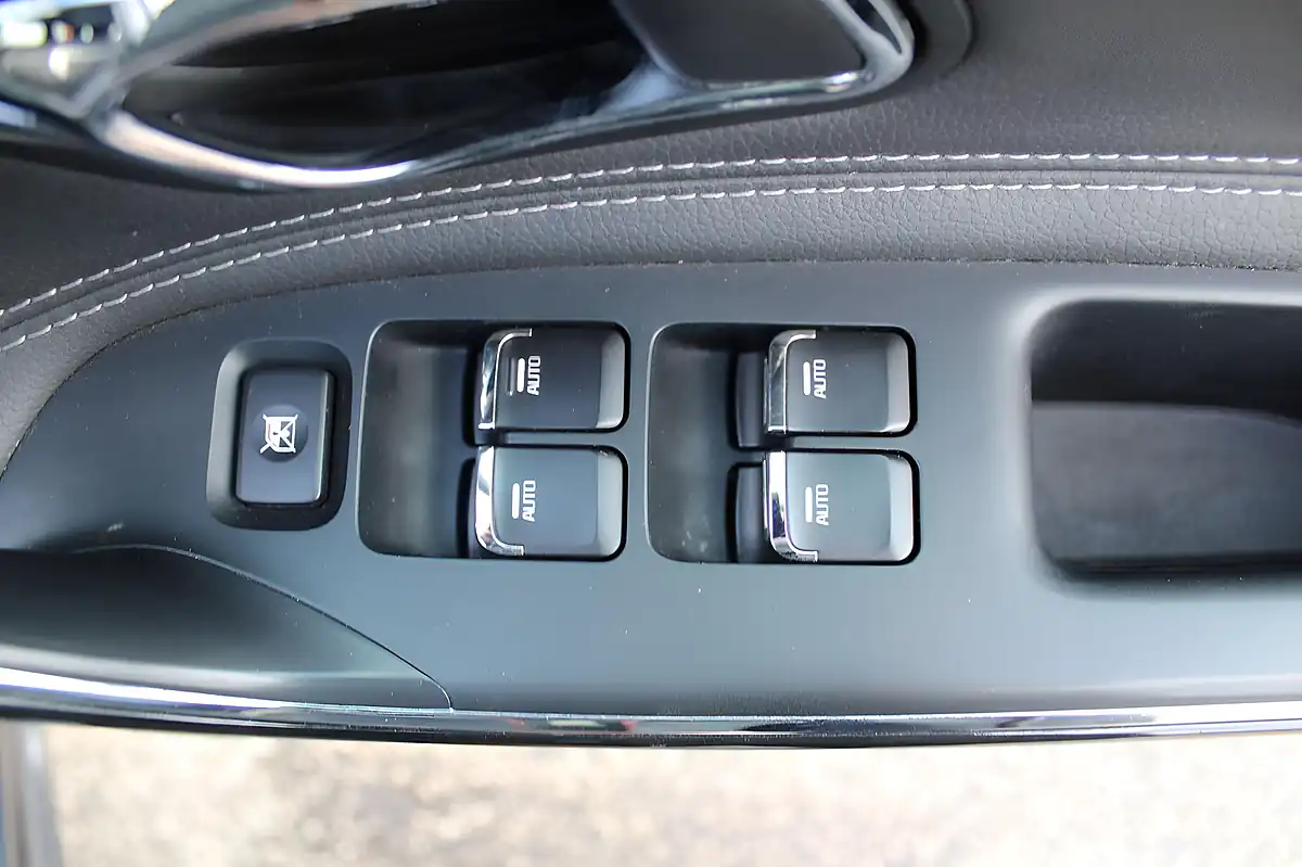 Used 2018 Kia Ceed GT-Line S Silver - Interior and Exterior details 20