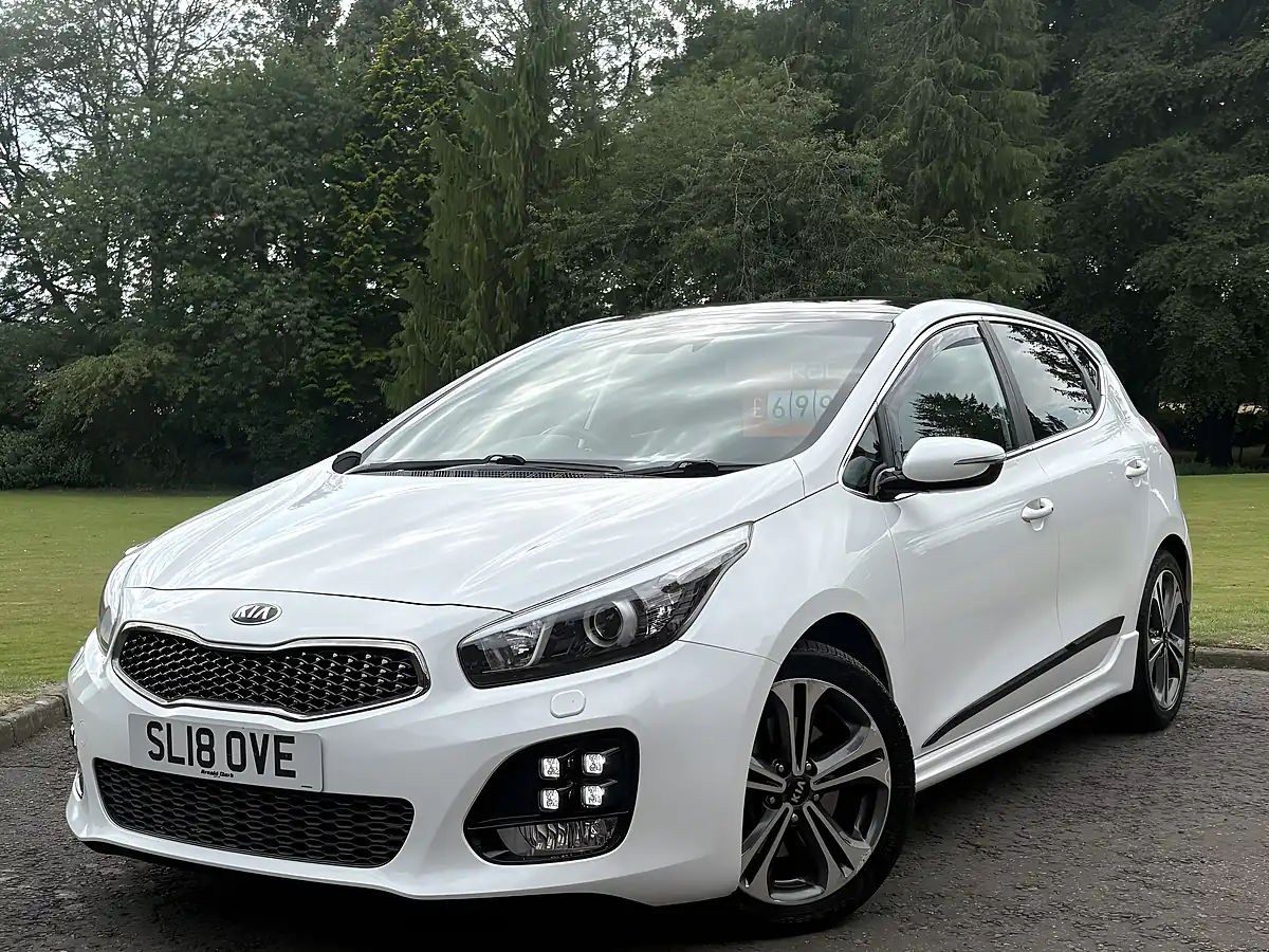 Used 2018 Kia Ceed GT-Line S White - Front View
