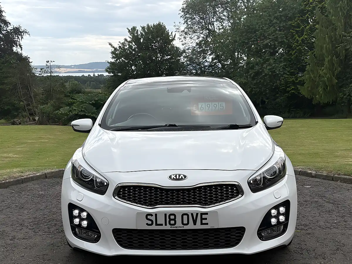 Used 2018 Kia Ceed GT-Line S White - Interior and Exterior details 20