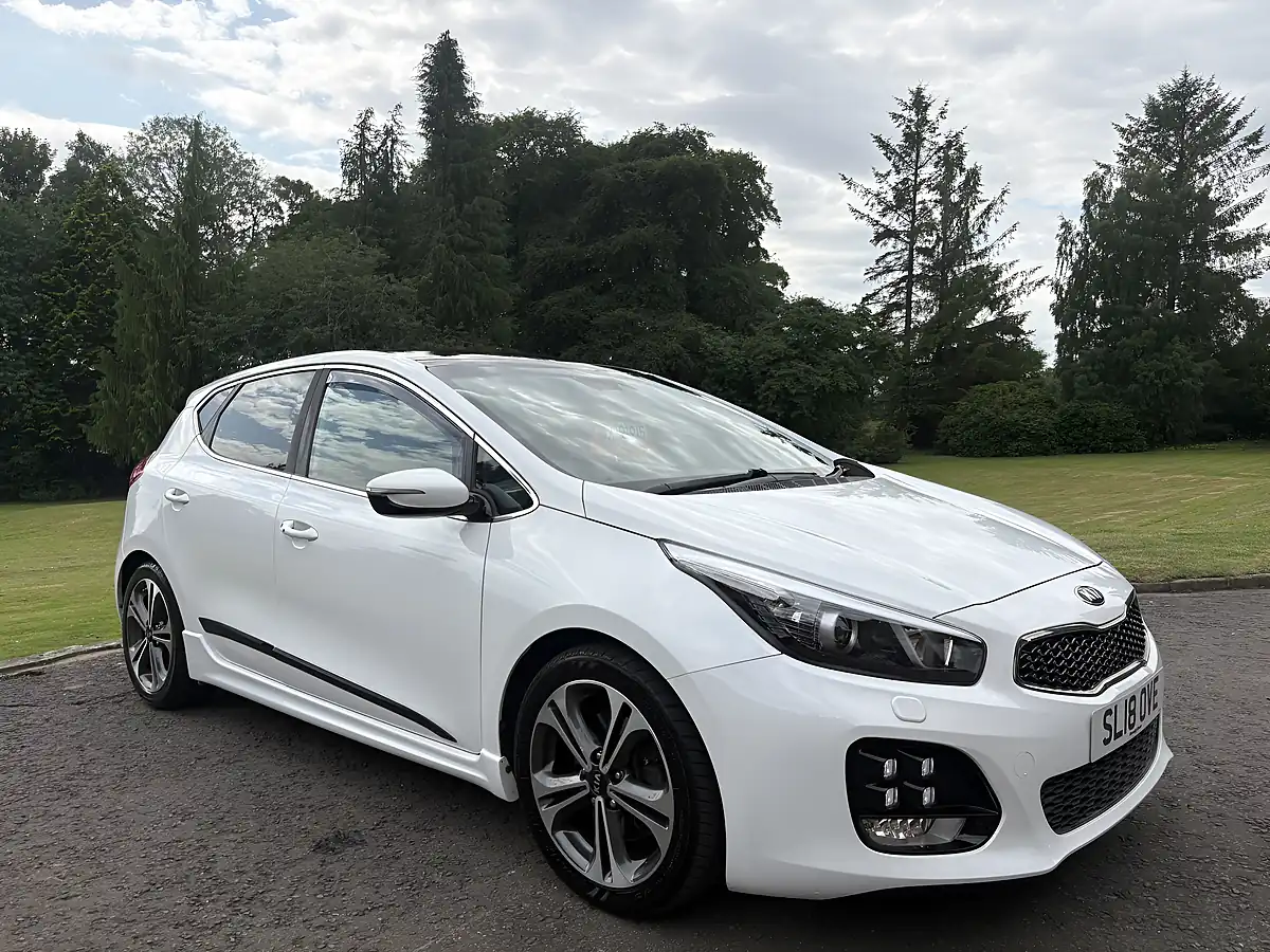 Used 2018 Kia Ceed GT-Line S White - Interior and Exterior details 4