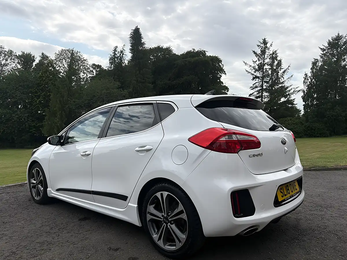 Used 2018 Kia Ceed GT-Line S White - Interior and Exterior details 6