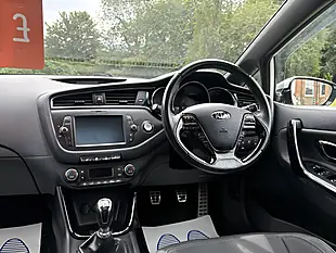 Used 2018 Kia Ceed GT-Line S White - Interior and Exterior details 8