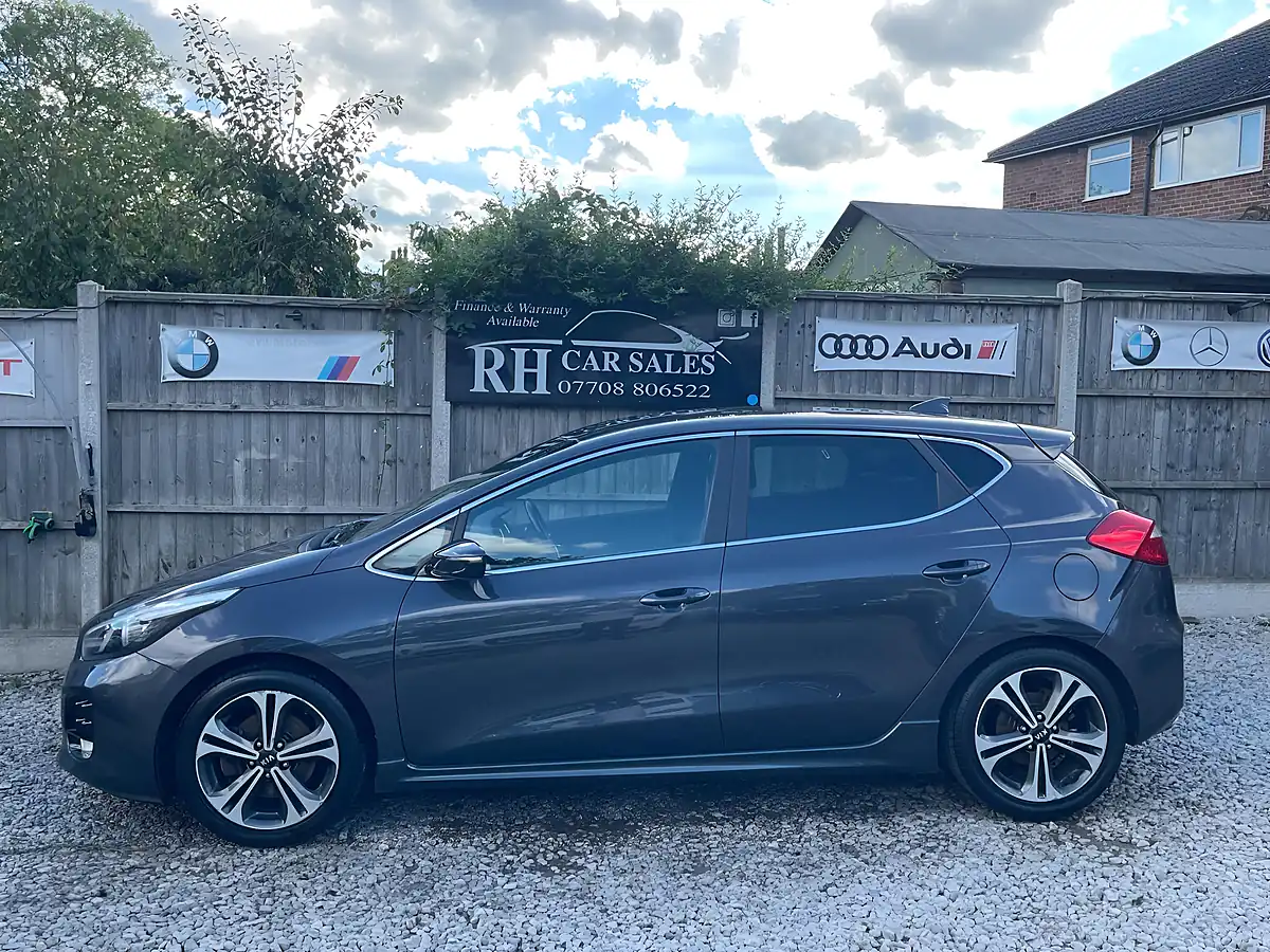 Used 2018 Kia Ceed GT-Line Silver - Interior and Exterior details 10