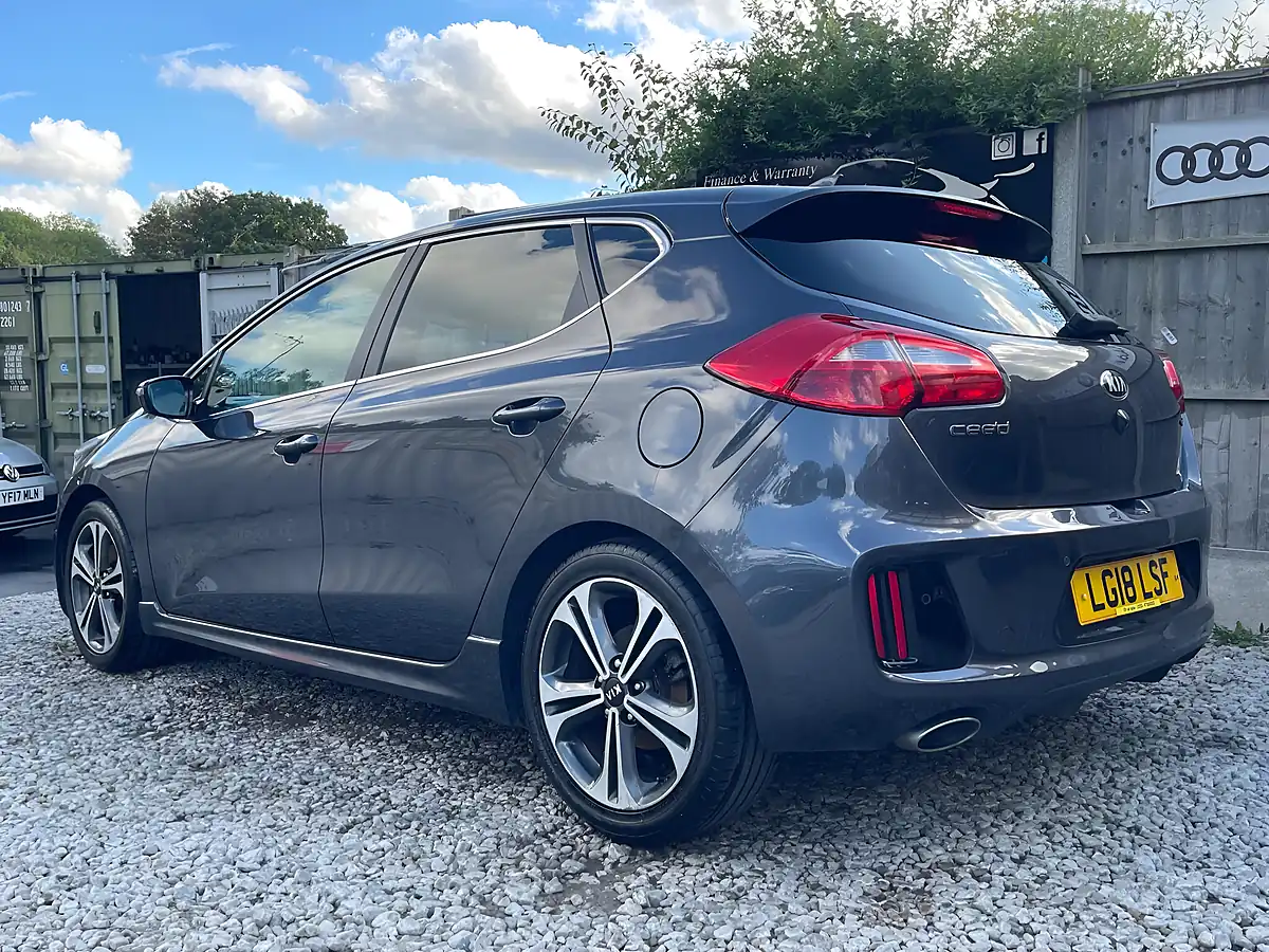 Used 2018 Kia Ceed GT-Line Silver - Interior and Exterior details 12