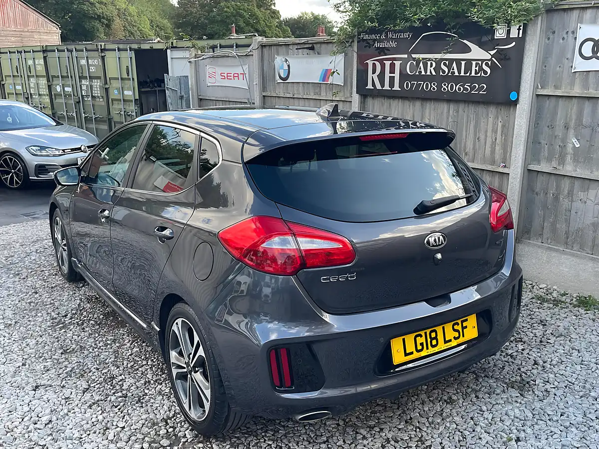 Used 2018 Kia Ceed GT-Line Silver - Interior and Exterior details 15