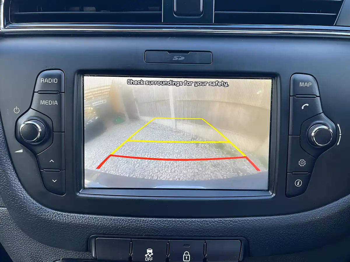 Used 2018 Kia Ceed GT-Line Silver - Interior and Exterior details 17