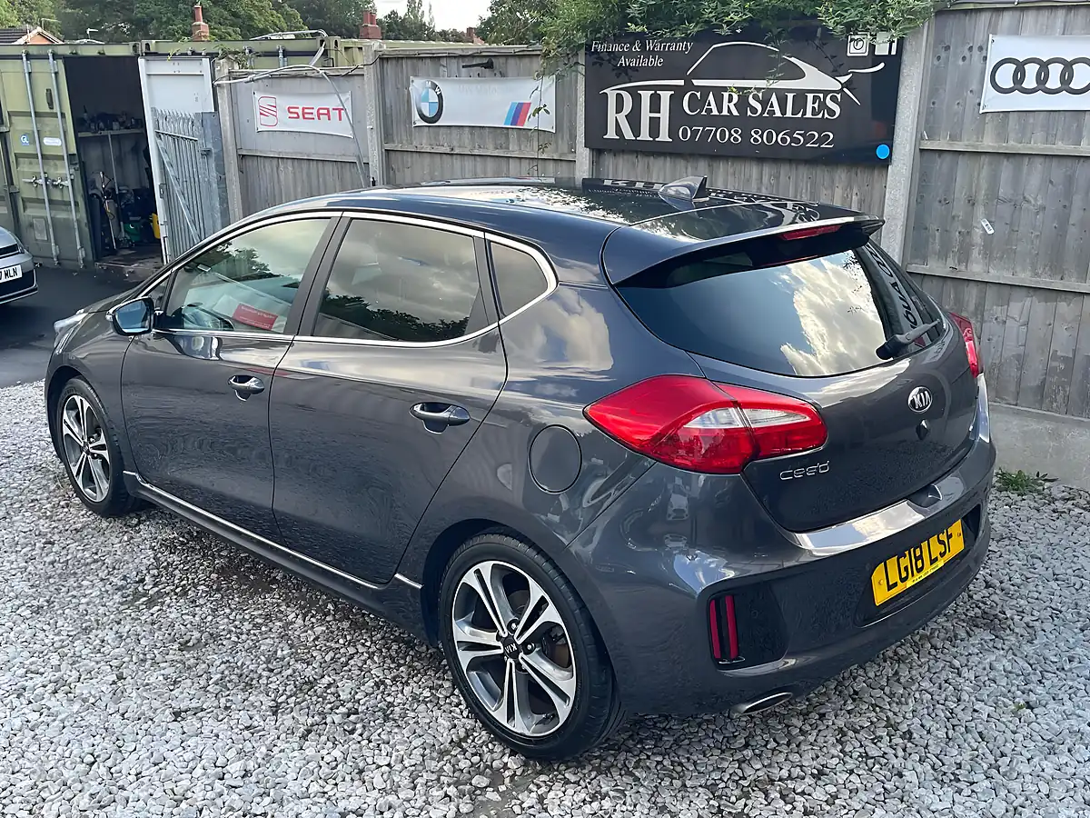 Used 2018 Kia Ceed GT-Line Silver - Interior and Exterior details 7