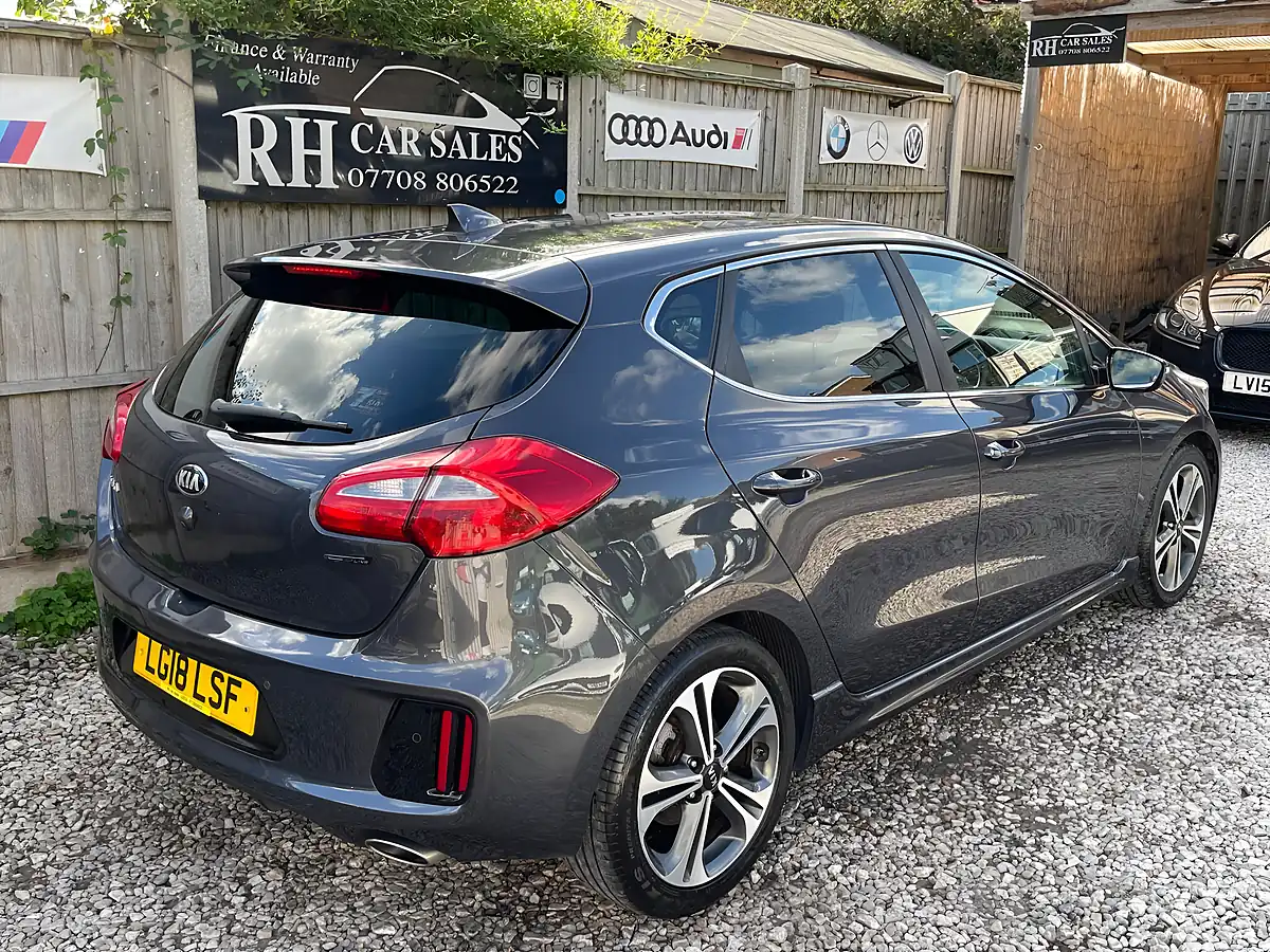 Used 2018 Kia Ceed GT-Line Silver - Interior and Exterior details 9