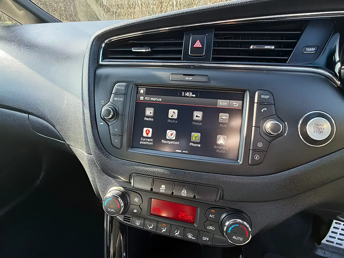 Used 2018 Kia Ceed GT-Line Silver - Interior and Exterior details 14