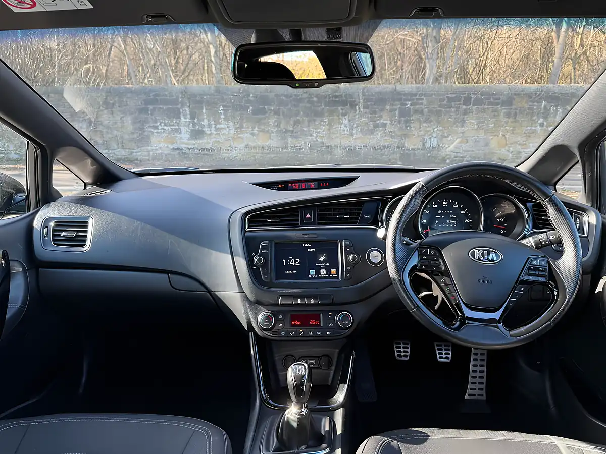 Used 2018 Kia Ceed GT-Line Silver - Interior and Exterior details 2