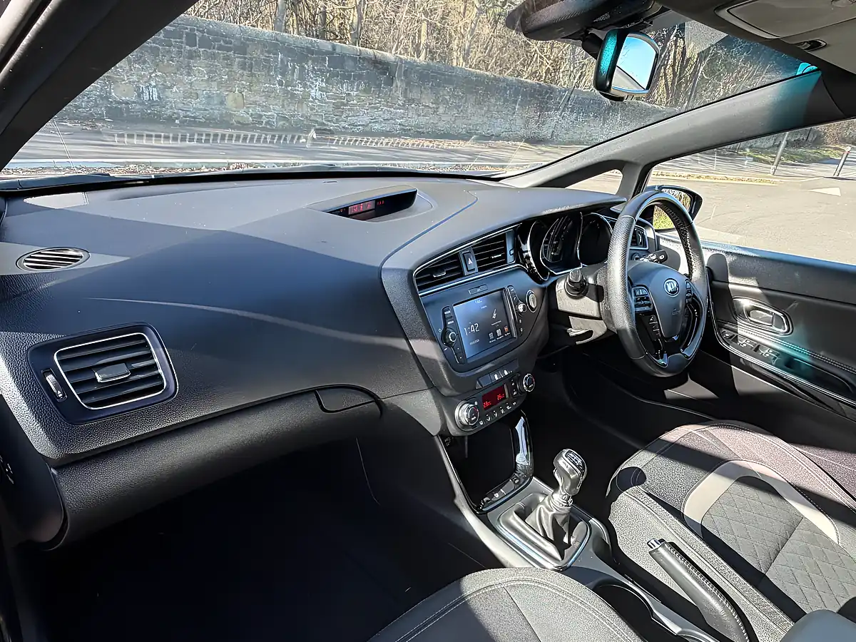 Used 2018 Kia Ceed GT-Line Silver - Interior and Exterior details 20