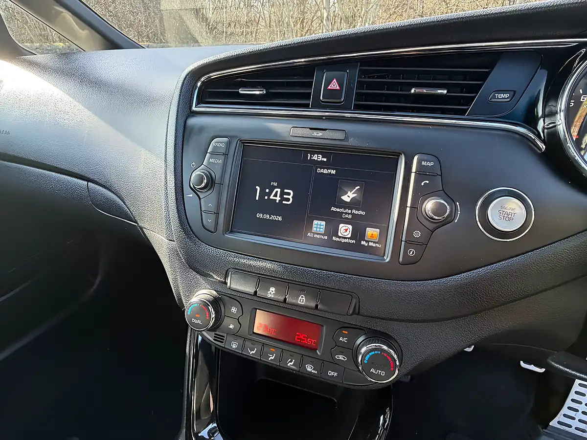 Used 2018 Kia Ceed GT-Line Silver - Interior and Exterior details 9