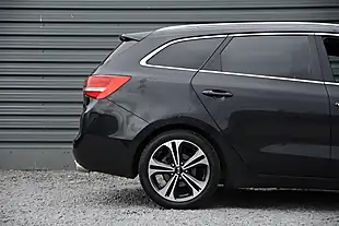 Used 2018 Kia Ceed GT-Line Sportswagon Black - Interior and Exterior details 4