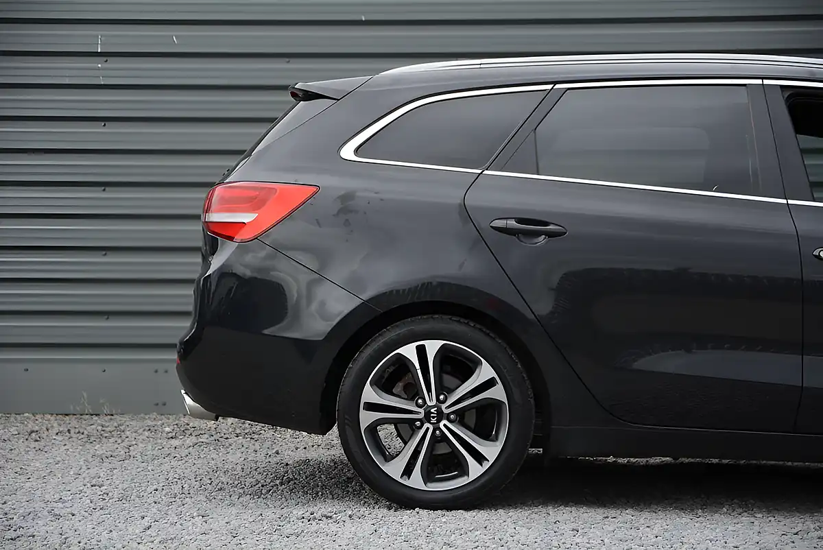 Used 2018 Kia Ceed GT-Line Sportswagon Black - Interior and Exterior details 4