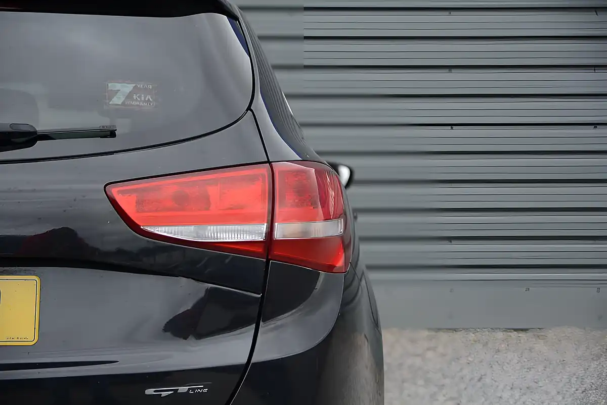 Used 2018 Kia Ceed GT-Line Sportswagon Black - Interior and Exterior details 6