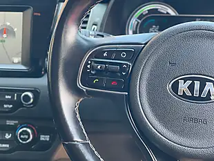 Used 2018 Kia Niro 2 Red - Interior and Exterior details 12