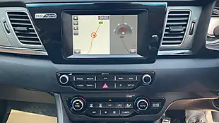 Used 2018 Kia Niro 2 Red - Interior and Exterior details 13