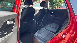 Used 2018 Kia Niro 2 Red - Interior and Exterior details 17