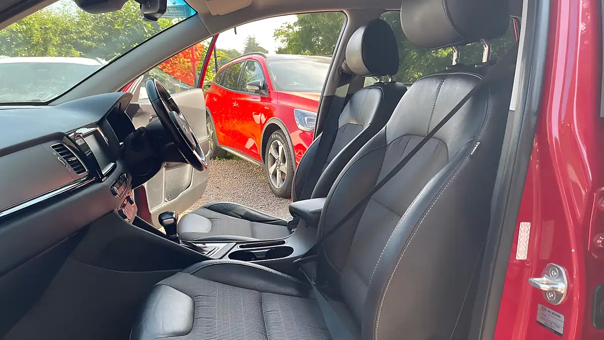 Used 2018 Kia Niro 2 Red - Interior and Exterior details 19