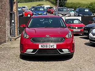Used 2018 Kia Niro 2 Red - Interior and Exterior details 2