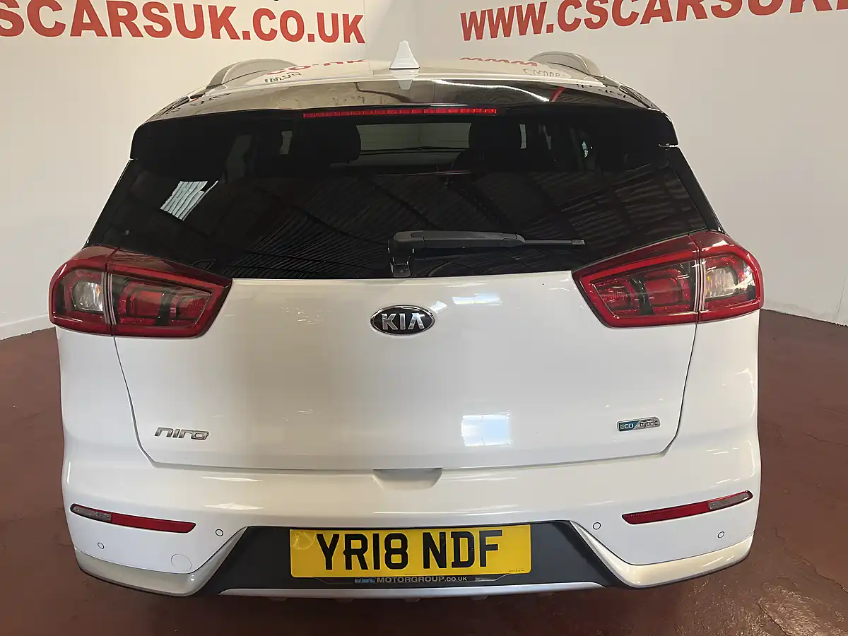 Used 2018 Kia Niro 2 White - Interior and Exterior details 9