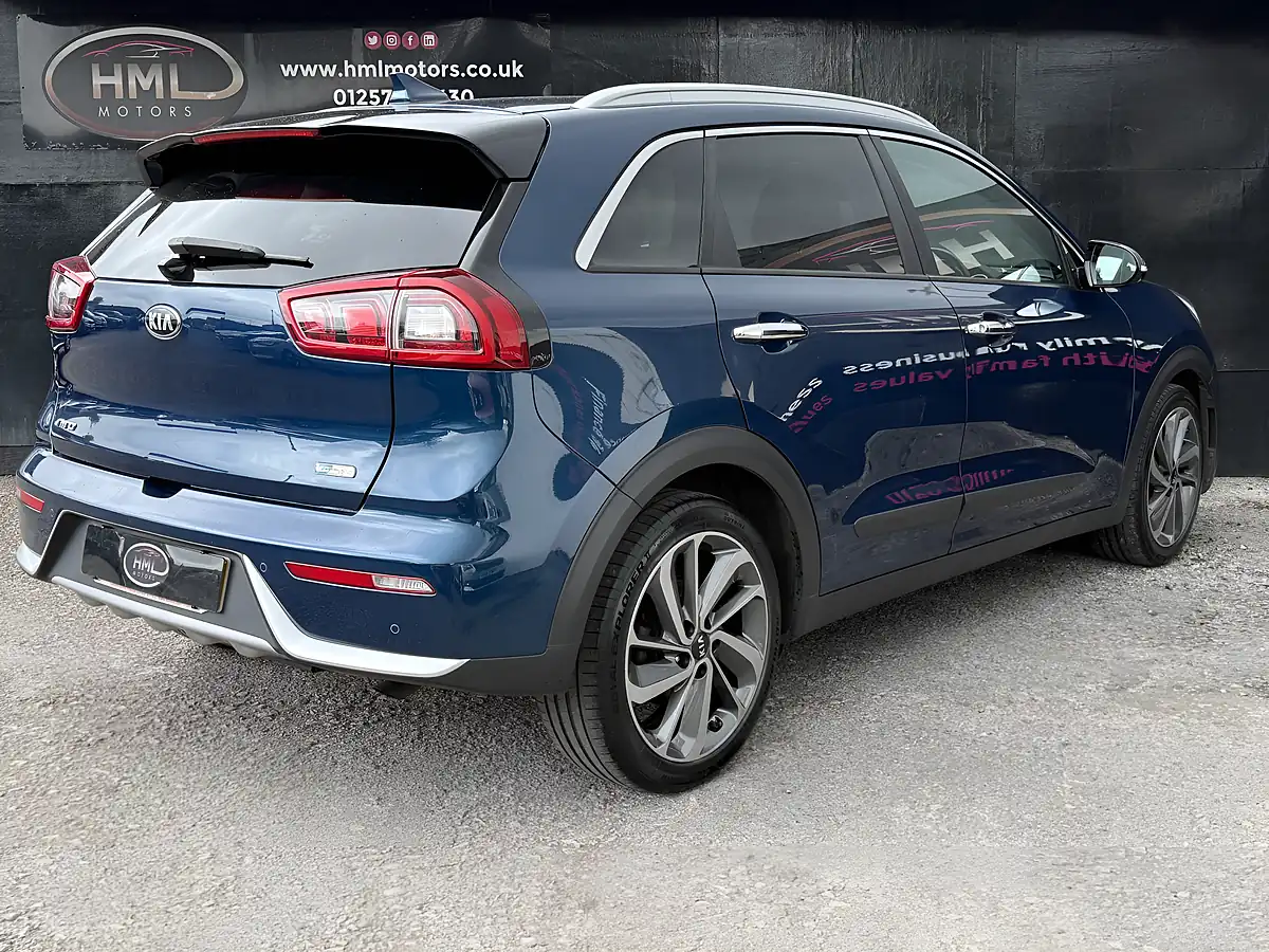 Used 2018 Kia Niro 3 Blue - Interior and Exterior details 8
