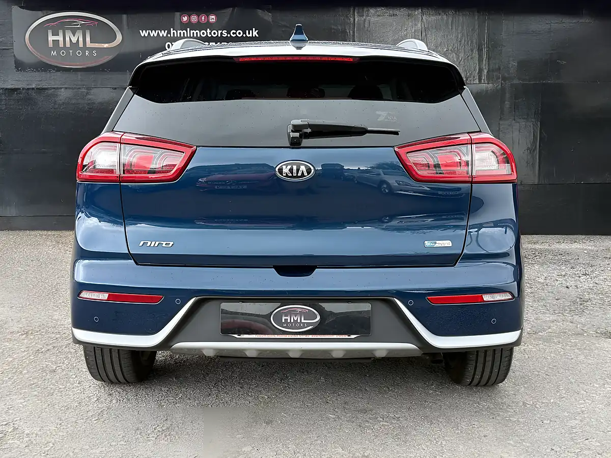 Used 2018 Kia Niro 3 Blue - Interior and Exterior details 9
