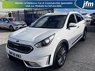 Used 2018 Kia Niro 3 Clear White - Interior and Exterior details 10