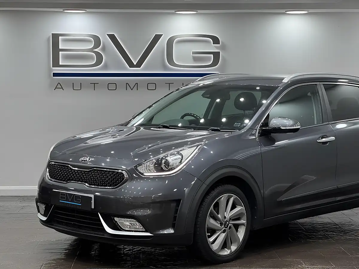 Used 2018 Kia Niro 3 Grey - Interior and Exterior details 10