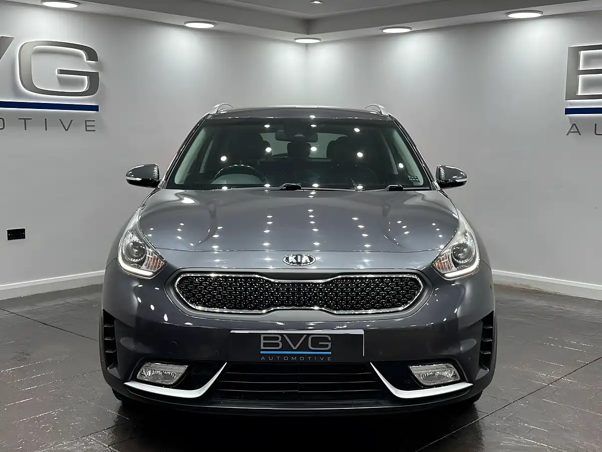 Used 2018 Kia Niro 3 Grey - Interior and Exterior details 4