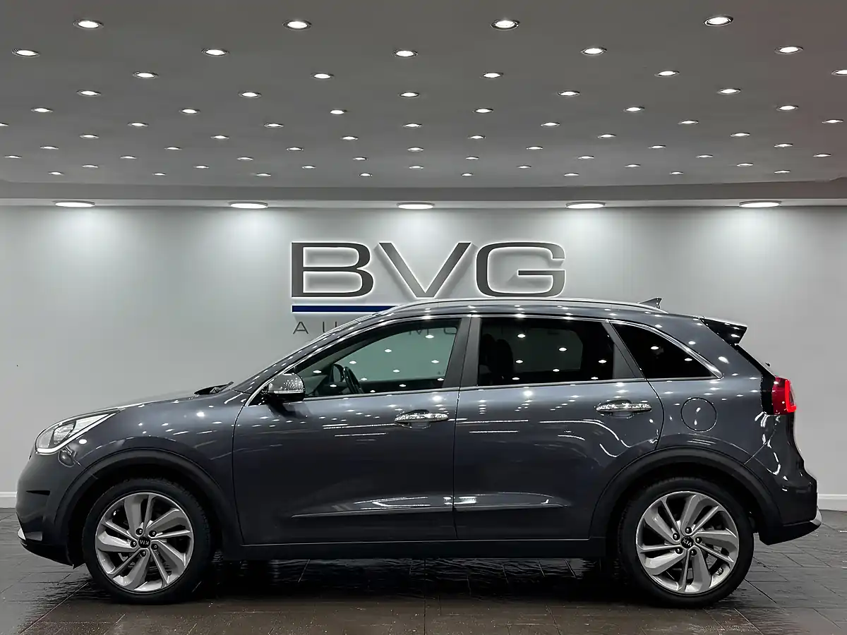 Used 2018 Kia Niro 3 Grey - Interior and Exterior details 7
