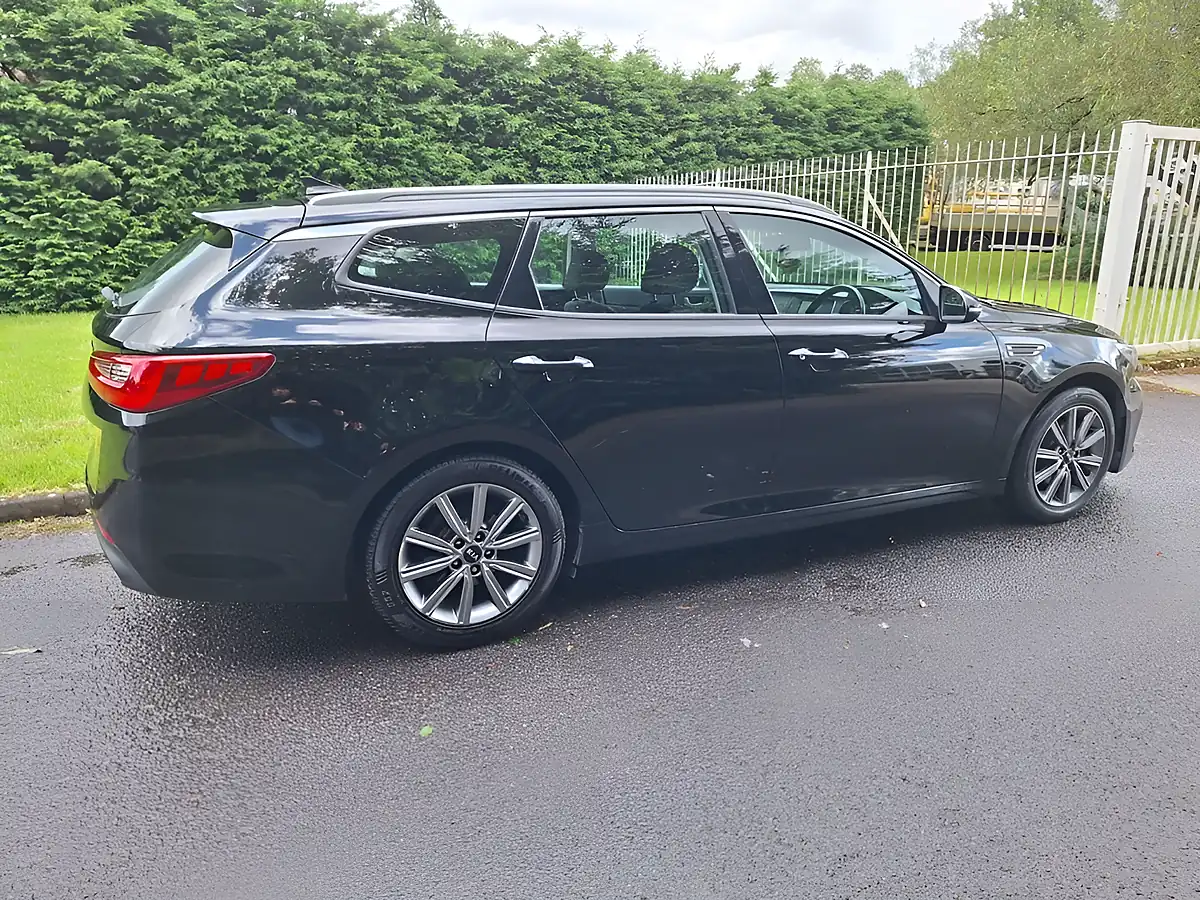 Used 2018 Kia Optima 2 Black - Interior and Exterior details 5