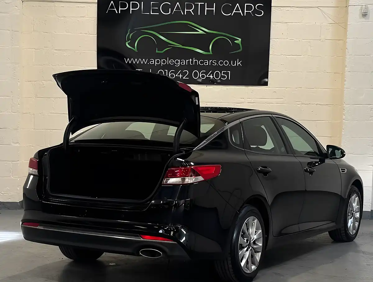 Used 2018 Kia Optima 2 Black - Interior and Exterior details 4