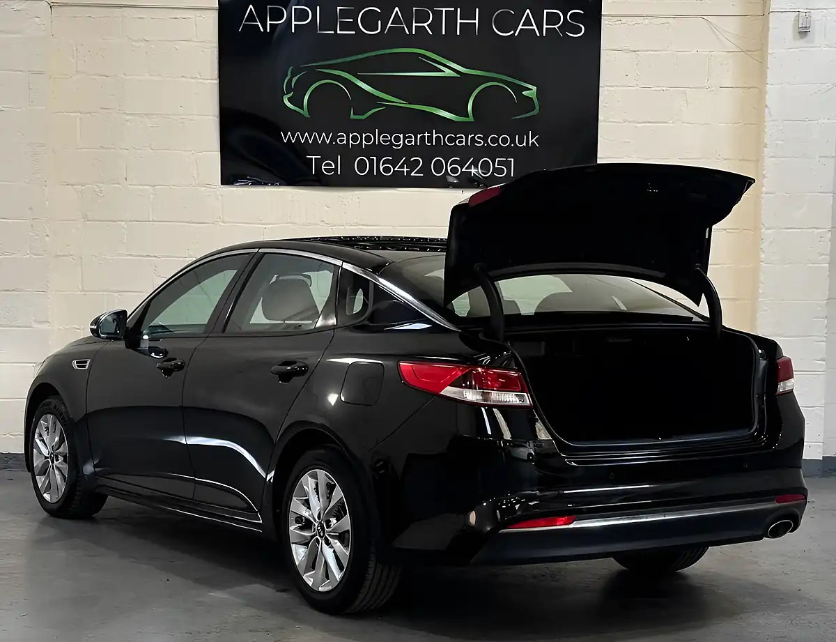 Used 2018 Kia Optima 2 Black - Interior and Exterior details 8