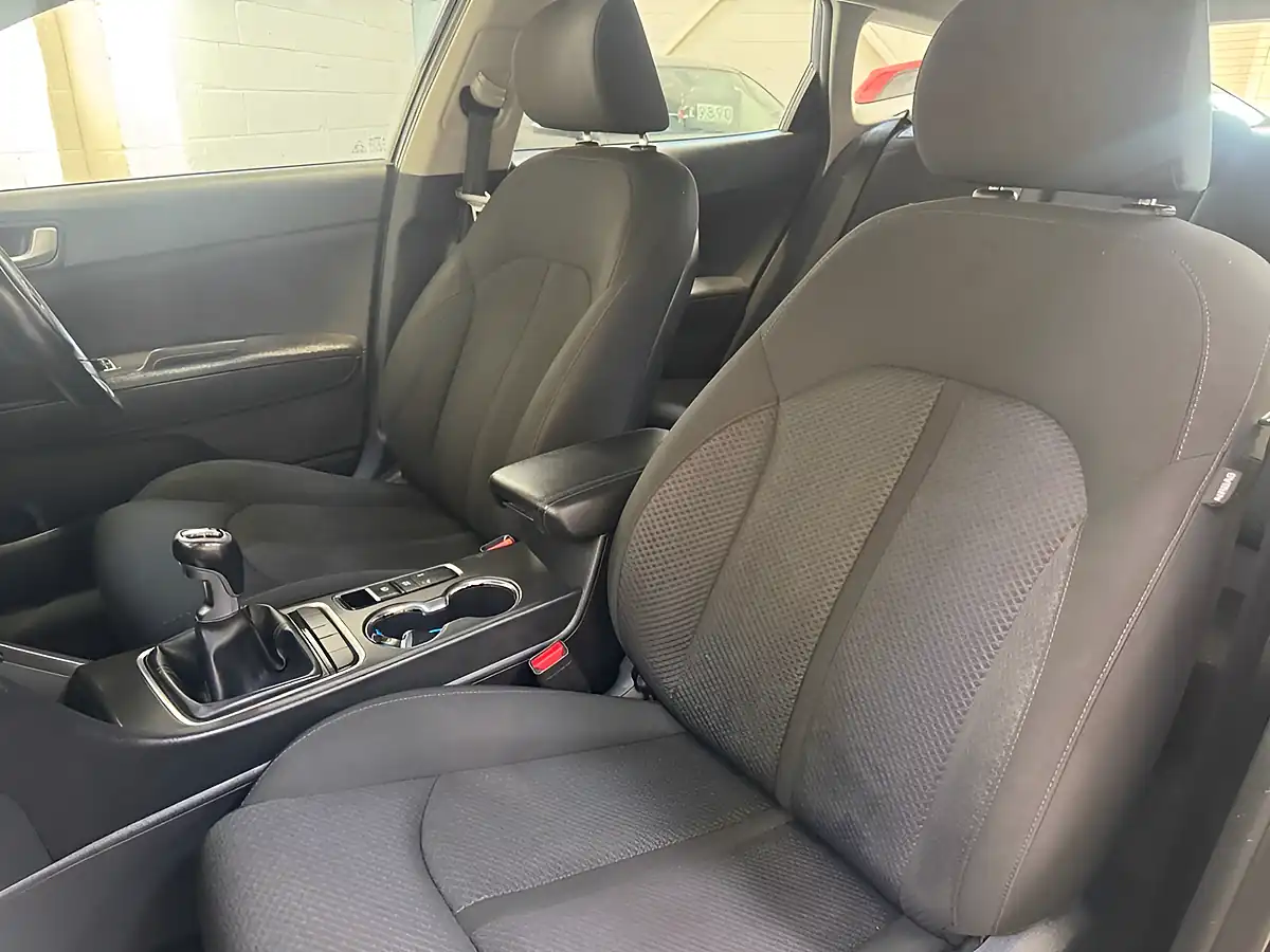 Used 2018 Kia Optima 2 Sportswagon Black - Interior and Exterior details 13