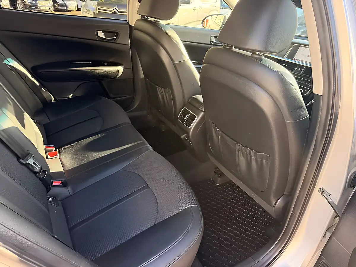 Used 2018 Kia Optima 3 Sportswagon Silver - Interior and Exterior details 20