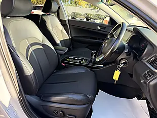 Used 2018 Kia Optima 3 Sportswagon Silver - Interior and Exterior details 8