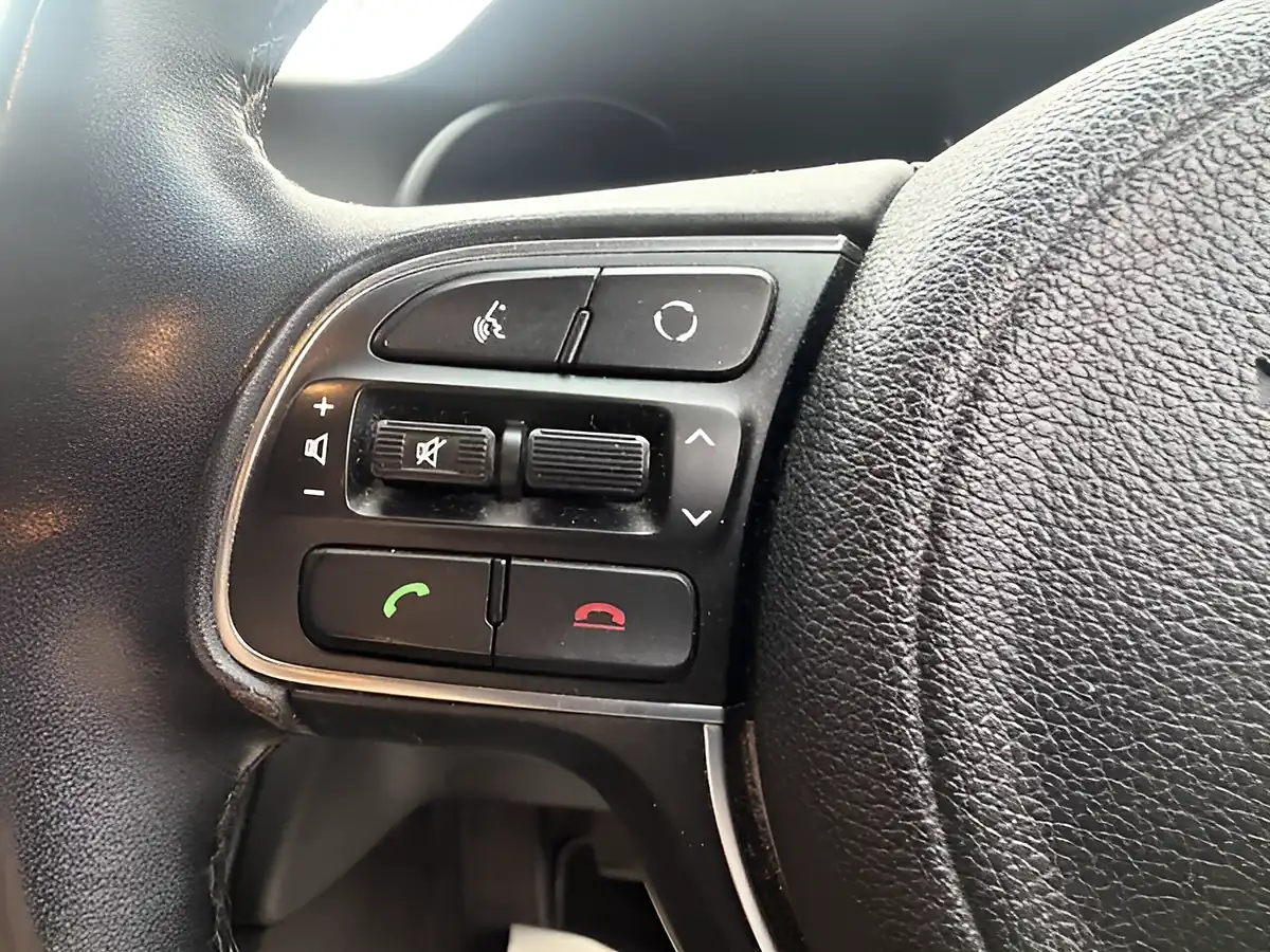 Used 2018 Kia Optima 3 Sportswagon White - Interior and Exterior details 18
